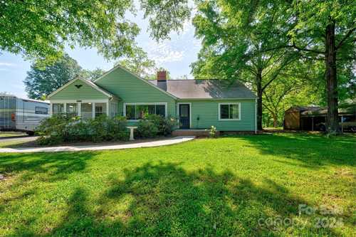 $435,000 - 3Br/2Ba -  for Sale in None, Fort Mill