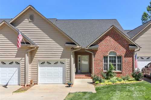$275,000 - 2Br/2Ba -  for Sale in Chestnut Commons, Statesville