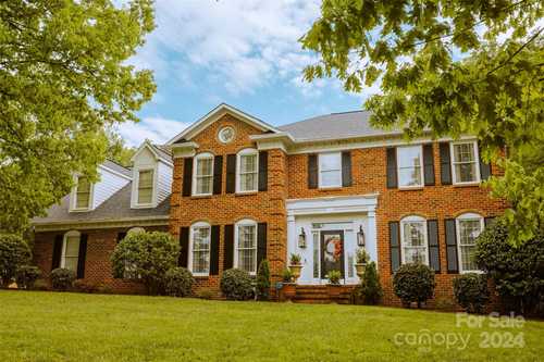 $1,084,000 - 4Br/3Ba -  for Sale in Quail View, Charlotte