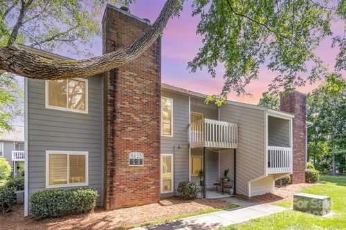 $235,000 - 1Br/1Ba -  for Sale in Heathstead, Charlotte
