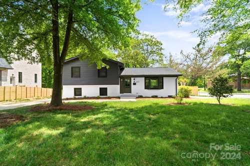 $725,000 - 4Br/3Ba -  for Sale in Churchill Downs, Charlotte