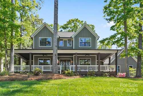 $800,000 - 4Br/4Ba -  for Sale in Irongate, Clover