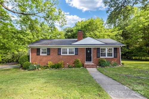 $279,900 - 3Br/2Ba -  for Sale in Whispering Pines, Charlotte