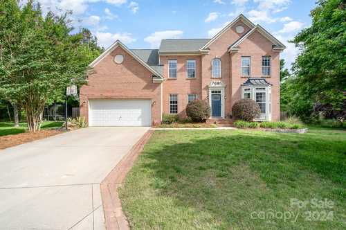 $495,000 - 5Br/3Ba -  for Sale in Autumn Cove At Lake Wylie, Lake Wylie
