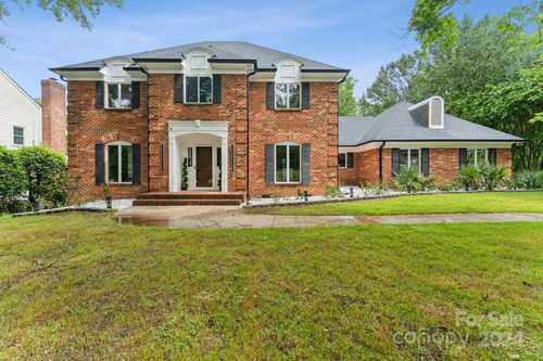 $1,180,000 - 4Br/3Ba -  for Sale in Hembstead, Charlotte