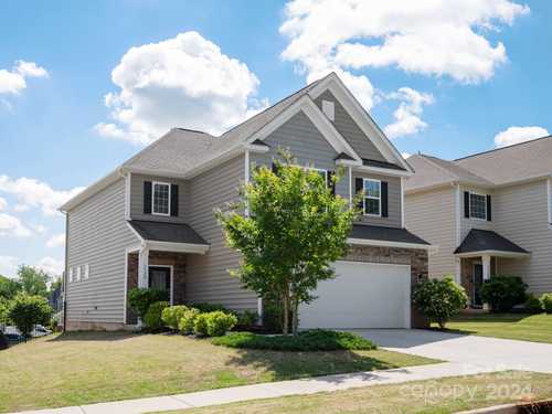 $459,000 - 3Br/3Ba -  for Sale in Waterside At The Catawba, Fort Mill