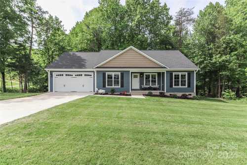 $423,000 - 3Br/3Ba -  for Sale in Nelly Green Estates, Statesville