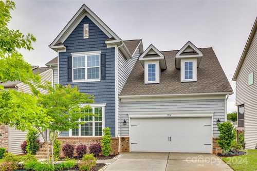 $589,900 - 4Br/4Ba -  for Sale in Waterside At The Catawba, Fort Mill