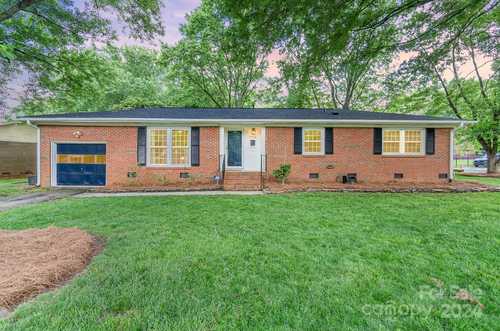 $565,000 - 4Br/2Ba -  for Sale in Starmount, Charlotte