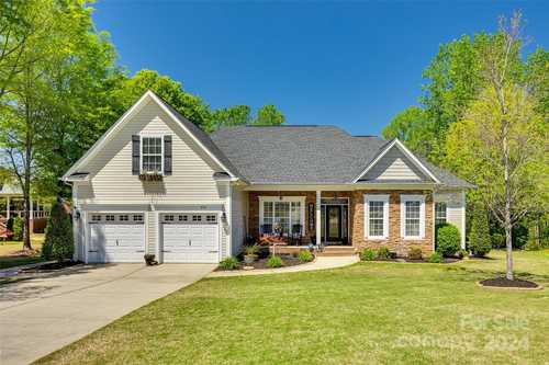 $650,000 - 4Br/3Ba -  for Sale in Pleasant Glen, Fort Mill