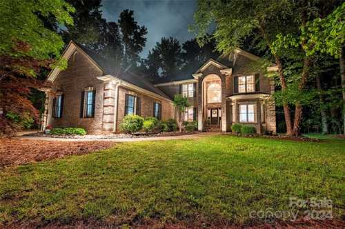 $675,000 - 6Br/4Ba -  for Sale in Ardrey Acres, Fort Mill