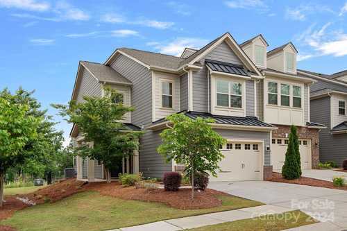 $450,000 - 3Br/3Ba -  for Sale in Cameron Creek, Fort Mill