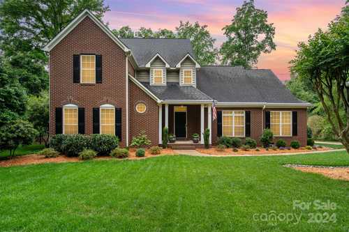 $799,800 - 4Br/3Ba -  for Sale in Ardrey Acres, Fort Mill