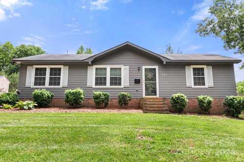 $300,000 - 2Br/2Ba -  for Sale in Sharon Hills, Fort Mill