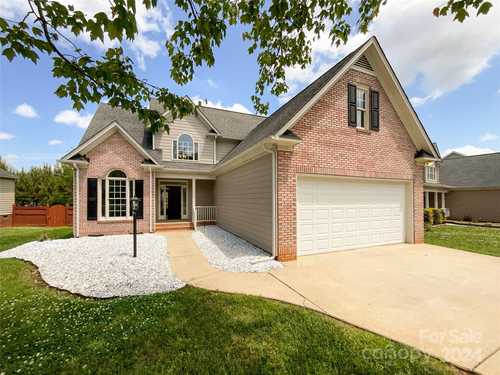 $396,000 - 4Br/3Ba -  for Sale in Ashley Park, Rock Hill