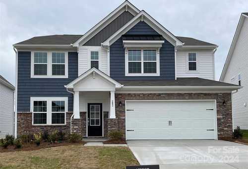 $472,900 - 4Br/3Ba -  for Sale in Gambill Forest, Mooresville
