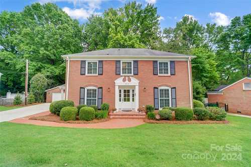 $899,000 - 4Br/3Ba -  for Sale in Beverly Woods, Charlotte
