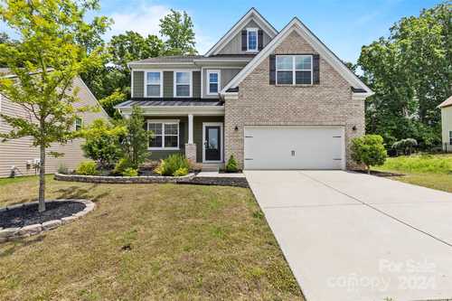 $549,900 - 4Br/3Ba -  for Sale in The Palisades, Charlotte