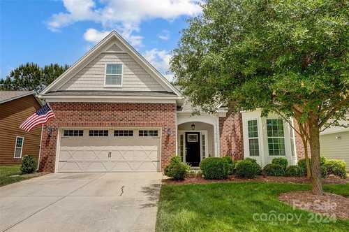 $480,000 - 3Br/2Ba -  for Sale in The Vineyards On Lake Wylie, Charlotte