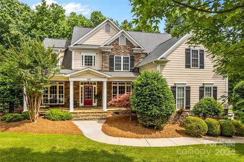 $999,999 - 4Br/3Ba -  for Sale in The Farms, Mooresville