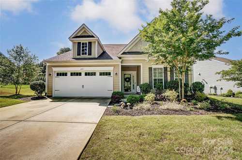 $575,000 - 3Br/3Ba -  for Sale in Summerhouse At Paddlers Cove, Lake Wylie