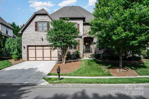 $900,000 - 5Br/4Ba -  for Sale in Green Park, Charlotte