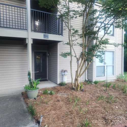 $181,000 - 1Br/1Ba -  for Sale in Carmel Village Ii, Charlotte