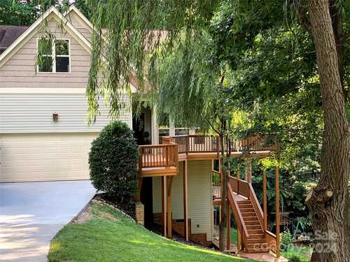 $749,900 - 5Br/4Ba -  for Sale in Tega Cay, Tega Cay