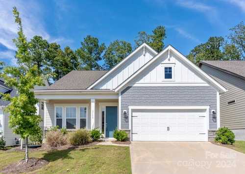 $575,000 - 3Br/3Ba -  for Sale in North Reach, Charlotte