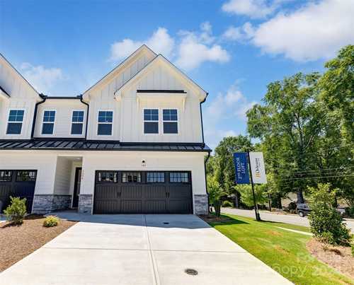 $689,900 - 3Br/3Ba -  for Sale in Emery, Charlotte