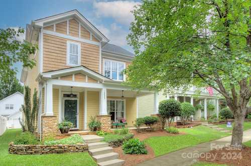 $465,000 - 3Br/3Ba -  for Sale in Monteith Park, Huntersville