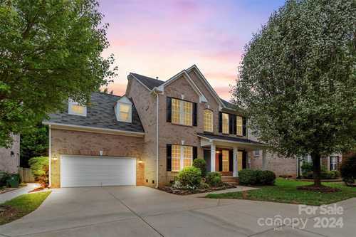 $848,000 - 4Br/3Ba -  for Sale in Berkeley, Charlotte