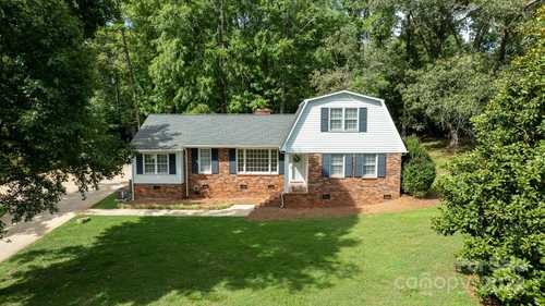 $423,000 - 4Br/2Ba -  for Sale in None, York
