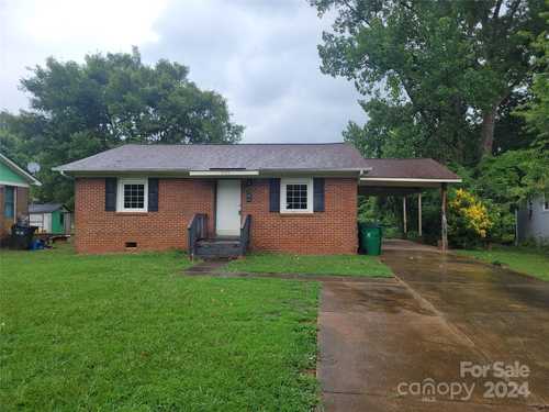 $249,900 - 3Br/2Ba -  for Sale in Pine Valley, Charlotte