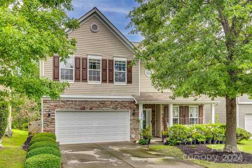 $450,000 - 3Br/3Ba -  for Sale in Falcon Ridge, Charlotte