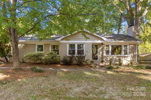 $550,000 - 3Br/2Ba -  for Sale in Collins Park, Charlotte