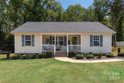 $255,000 - 3Br/2Ba -  for Sale in Green Peach Orchard, Lancaster