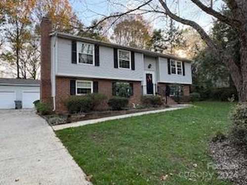 $575,000 - 5Br/3Ba -  for Sale in Waverly Hall, Charlotte