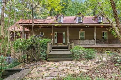 $625,000 - 3Br/3Ba -  for Sale in Lake Wylie, Charlotte