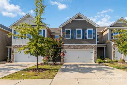 $455,000 - 4Br/3Ba -  for Sale in Forest Grove, Fort Mill