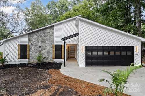 $610,000 - 3Br/2Ba -  for Sale in Cedar Woods, Charlotte