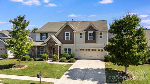 $580,000 - 5Br/3Ba -  for Sale in Creekshire Village, Charlotte