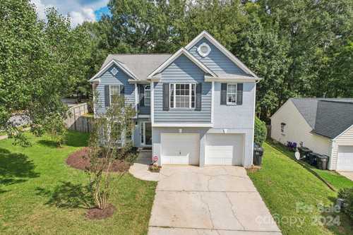 $450,000 - 3Br/3Ba -  for Sale in Henderson Park, Huntersville