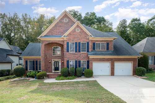 $719,900 - 5Br/4Ba -  for Sale in Hunters Valley, Charlotte