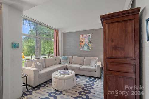 $360,000 - 2Br/2Ba -  for Sale in Myers Park, Charlotte