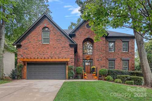 $790,000 - 4Br/4Ba -  for Sale in Northstone, Huntersville