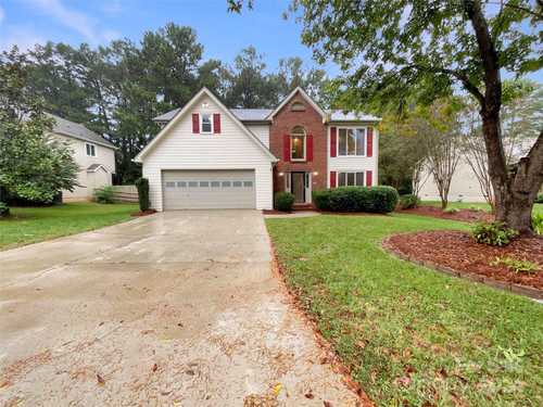 $440,000 - 3Br/3Ba -  for Sale in Palmetto Plantation, Fort Mill