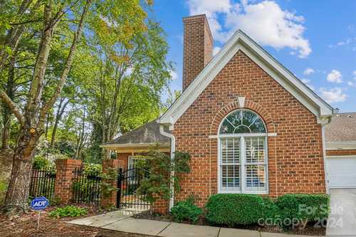 $525,000 - 2Br/2Ba -  for Sale in Greenhurst At Piper Glen, Charlotte