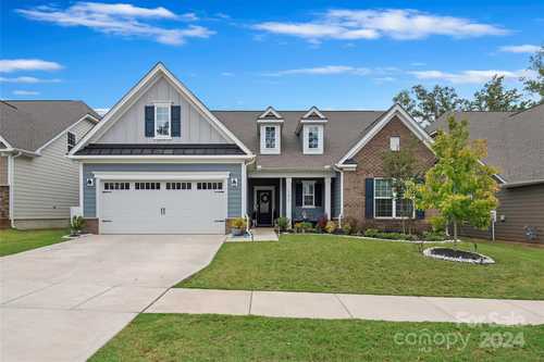 $725,000 - 4Br/4Ba -  for Sale in Northbrook, Huntersville