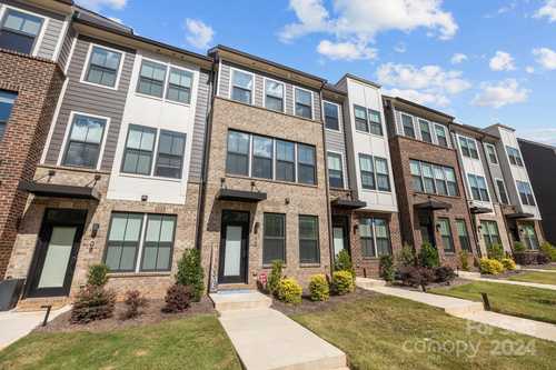 $530,000 - 4Br/5Ba -  for Sale in Wendover Green, Charlotte